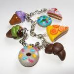 Bracelet with cupcakes, don..