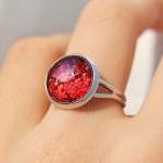 Sparkling red ring - glass ..