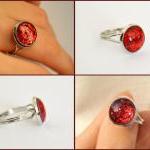 Sparkling red ring - glass ..